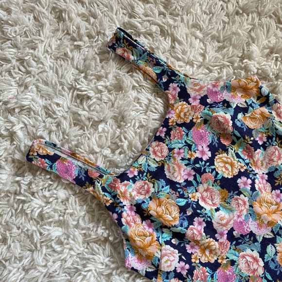 Safe Spring Dress - Picture 4 of 4